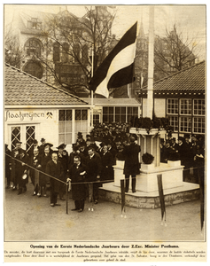 300583 Afbeelding van de opening van de eerste Nederlandse Jaarbeurs op het Vredenburg te Utrecht door minister van ...